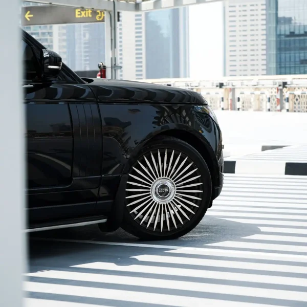 a picture of RANGE ROVER VOGUE available for rental in dubai with alloy view