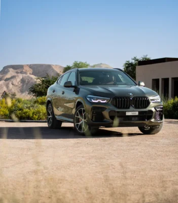 a photo of BMW X6 with front view