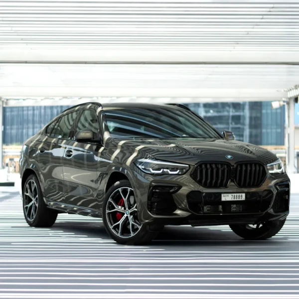 a photo of BMW X6 with front view