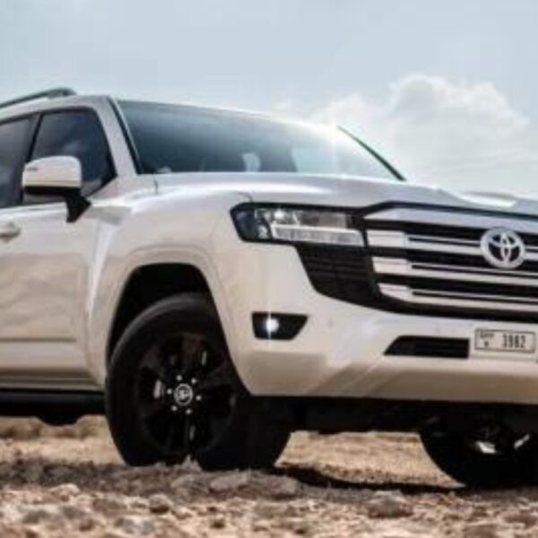 a photo of Toyota Land Cruiser Twin Turbo with front view